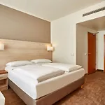H+ Mitte Hotel 4*