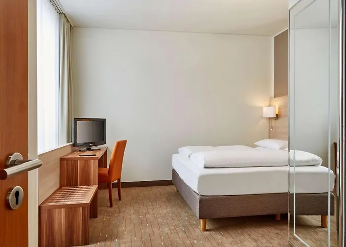 Hotel H+ Mitte Berlino